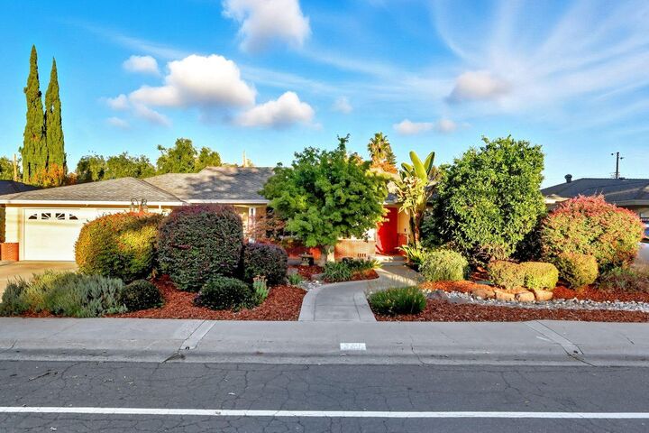 Property Photo: 3218 Norris Avenue CA 95821
