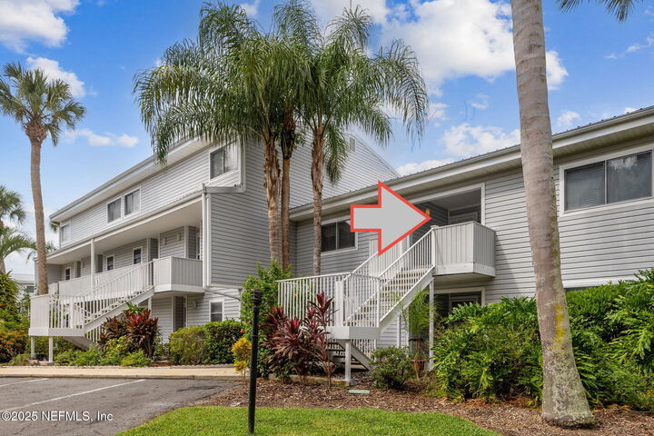 Property Photo: 210 River Bend Place B FL 32193