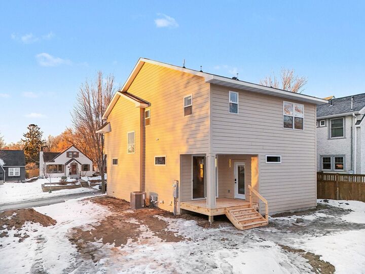 Property Photo:  1615 Stanford Avenue  MN 55105 