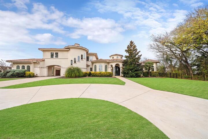 Property Photo: 3181 Brookhollow Court TX 75078