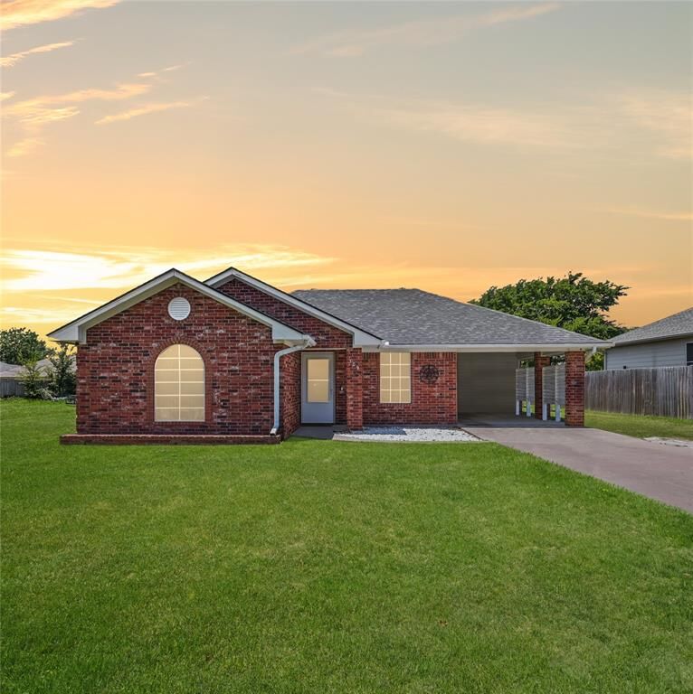 Property Photo:  309 Flying Bridge Drive  TX 75156 