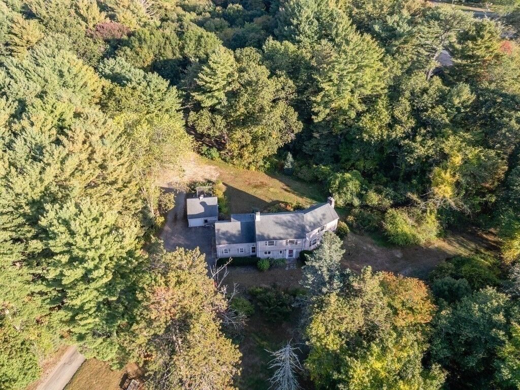Property Photo:  17 Glezen Lane  MA 01778 