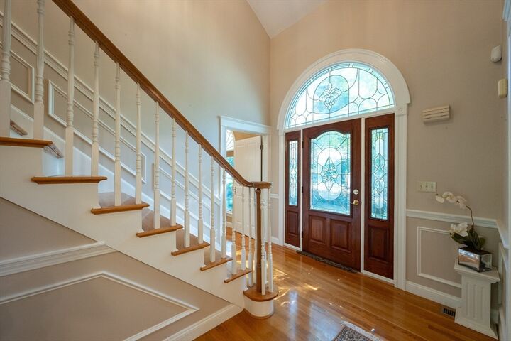 Property Photo:  17 Robincrest Ct  MA 02771 