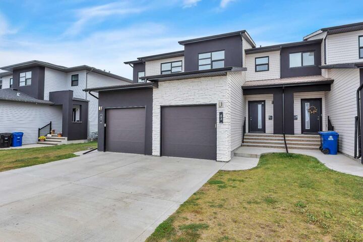 43 Palmer Circle  Blackfalds AB T4M 0N7 photo