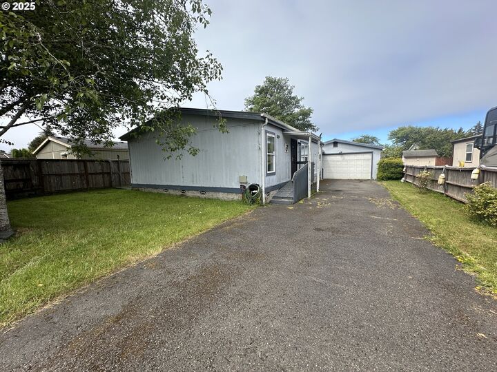 63780 Wallace Rd  Coos Bay OR 97420 photo