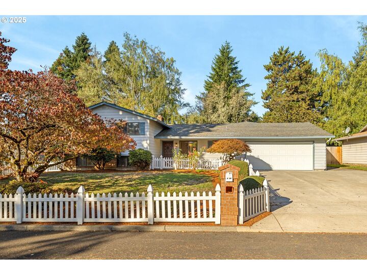 Property Photo:  2010 NE 126th Ave  WA 98684 