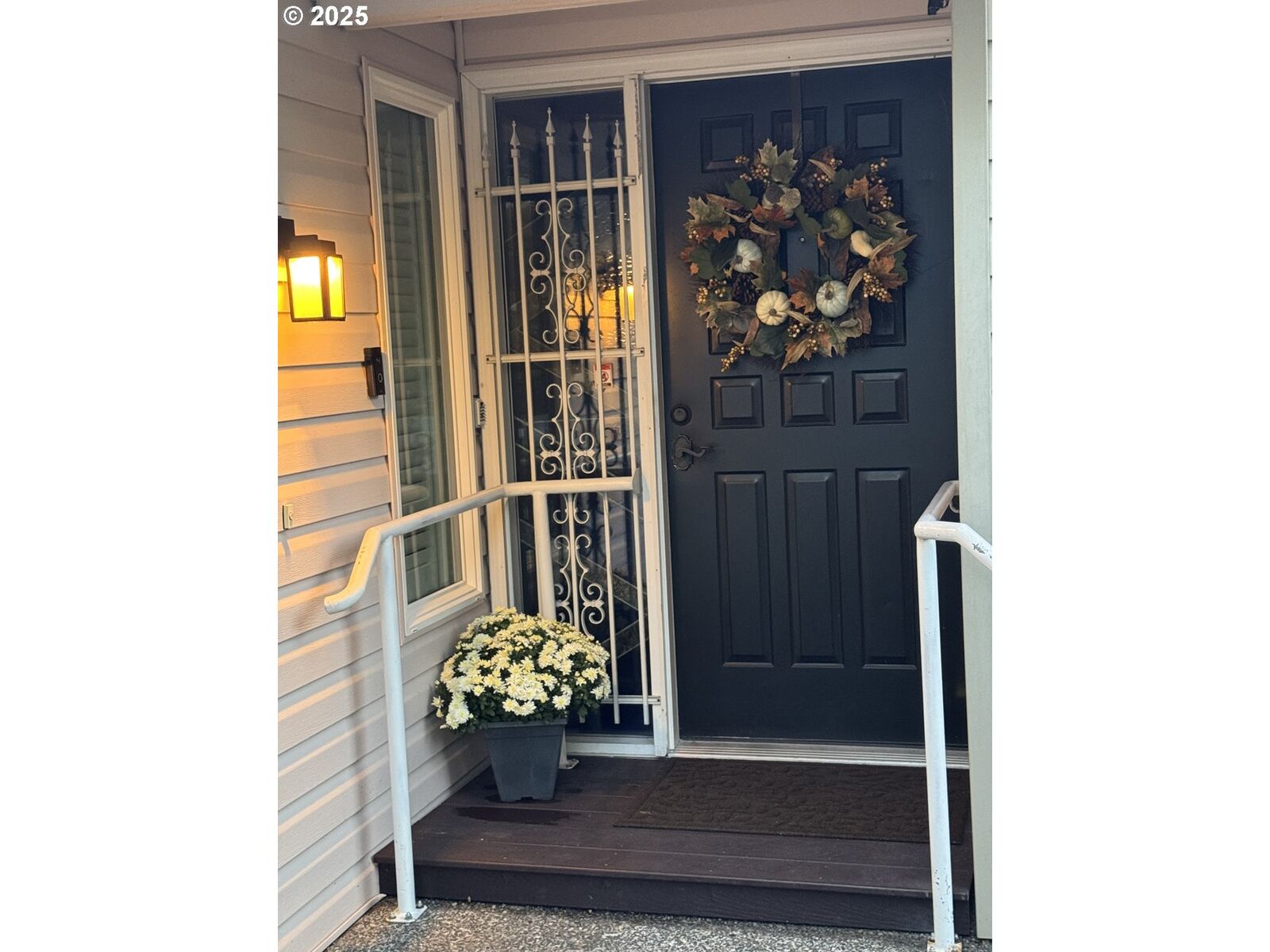 Property Photo: 2406 NE 151st Ave OR 97230