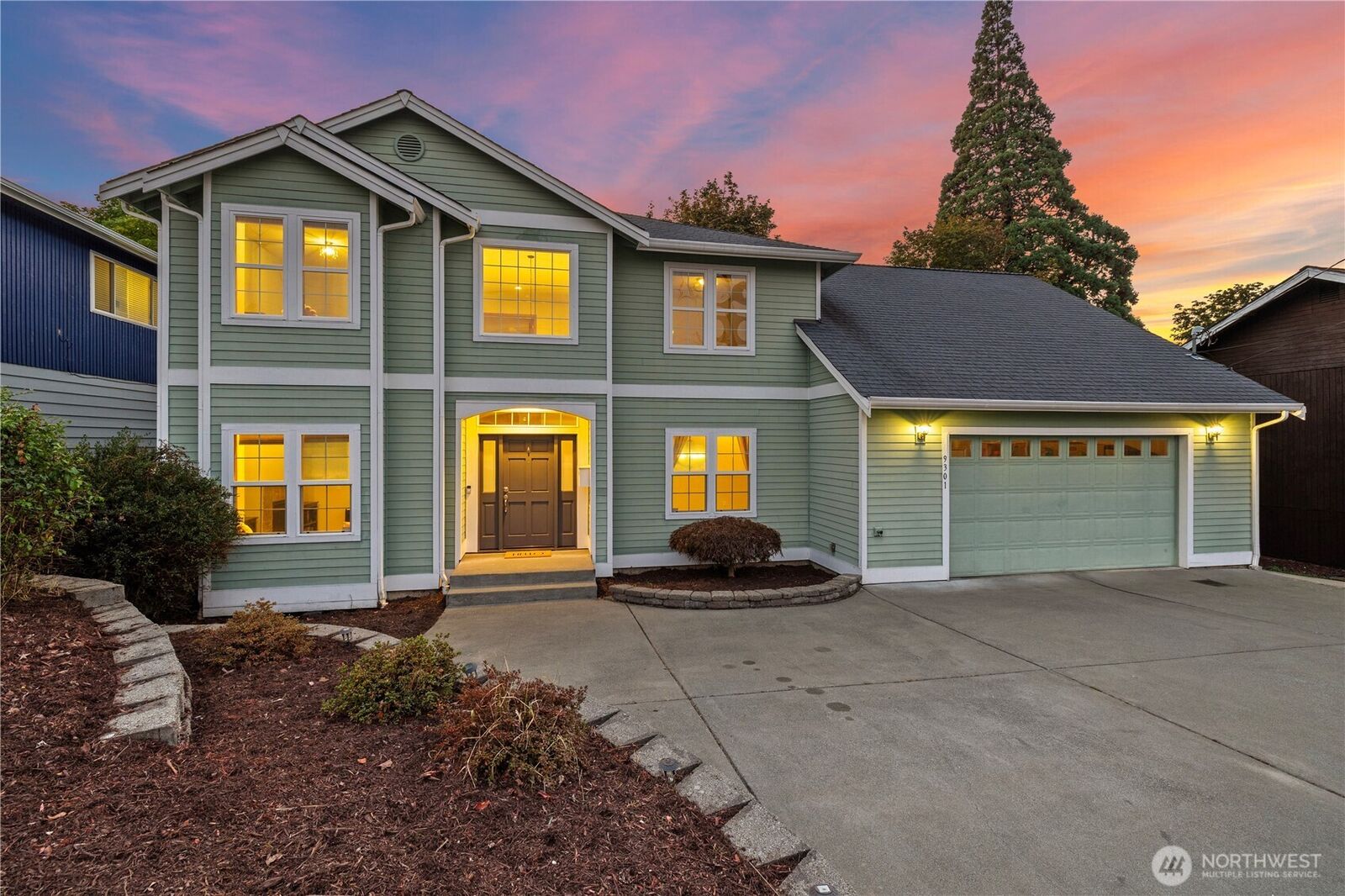 Property Photo:  9301  53rd Avenue S  WA 98118 