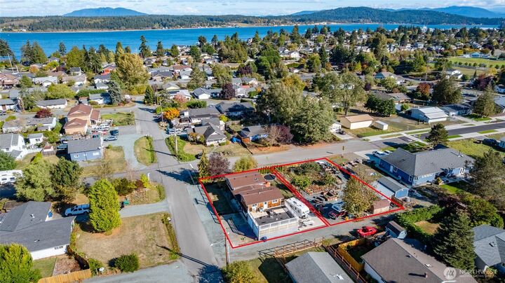 1607  B Avenue  Anacortes WA 98221 photo
