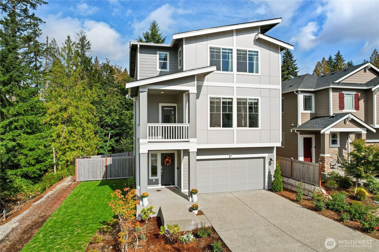 Property Photo:  4275  Acacia Lane SE  WA 98366