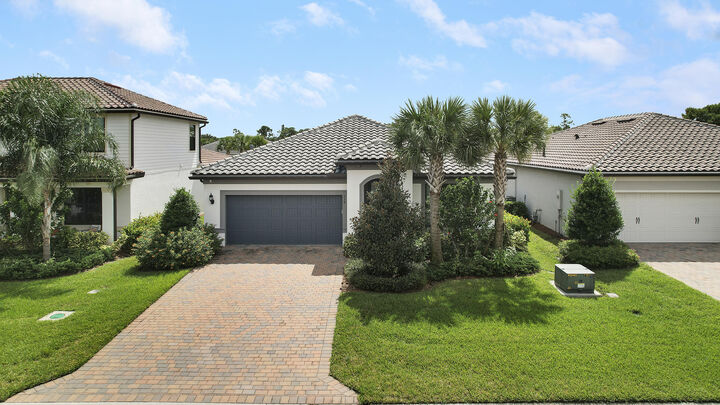 534 SE Crathes Street  Port Saint Lucie FL 34984 photo