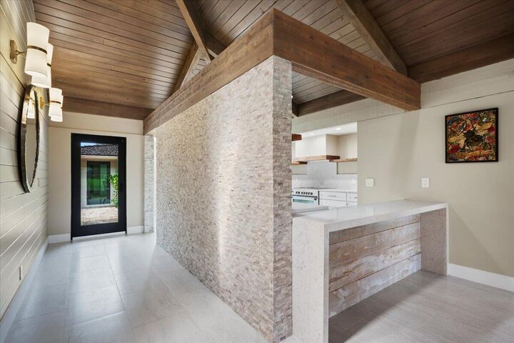 Property Photo: 11683 Wimbledon Circle FL 33414