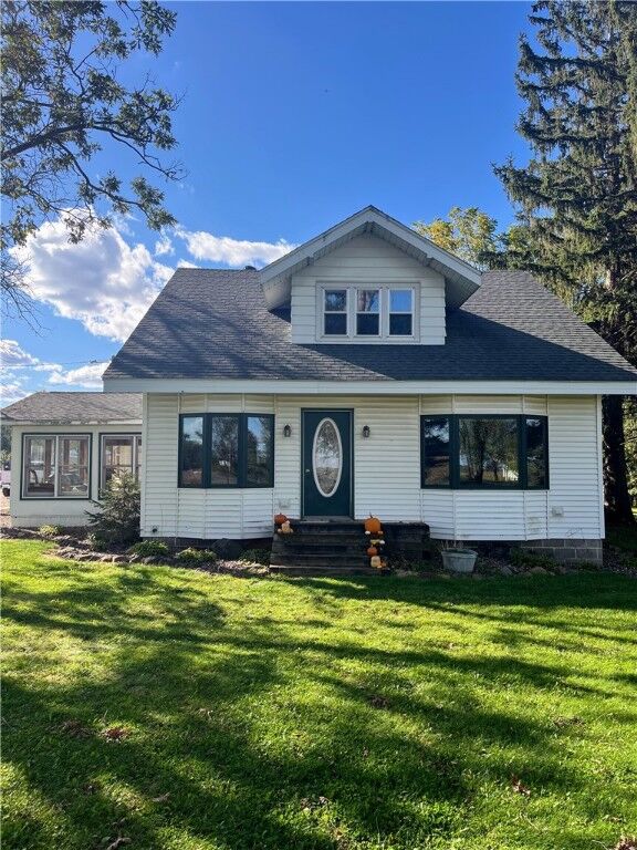 Property Photo:  E4504 County Road V  WI 54763 