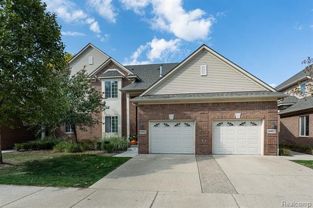 Property Photo:  29391 Woodpark Circle  MI 48092 