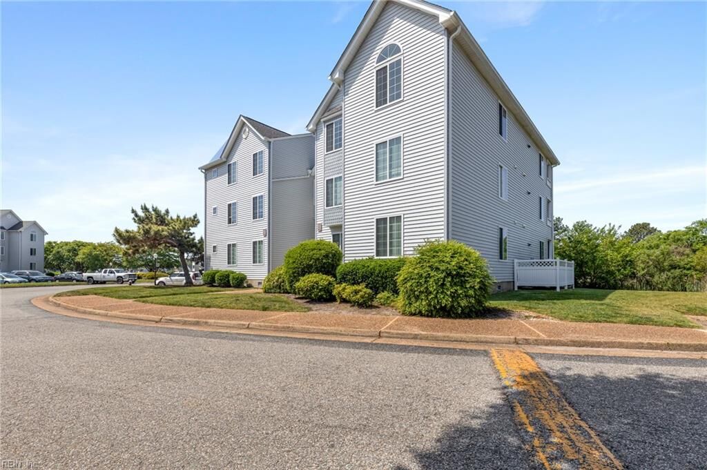 Property Photo:  227 Dockside Dr C  VA 23669 