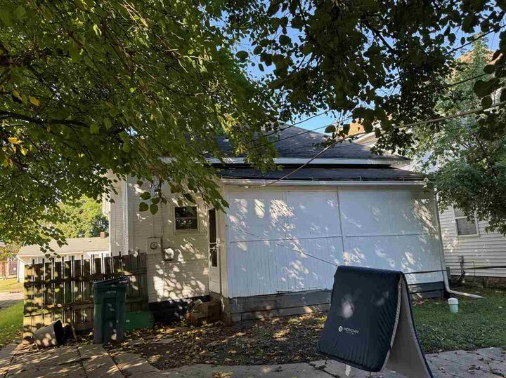 Property Photo:  747 S 8th Street  IN 47374