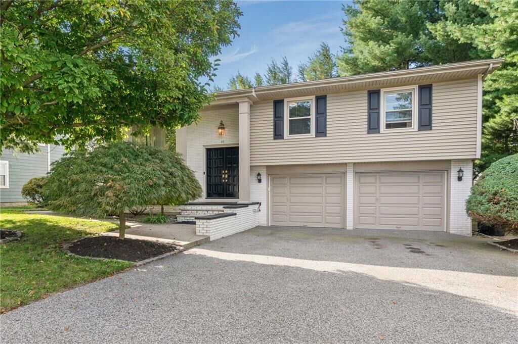 Property Photo:  44 Elmcroft Avenue  RI 02908