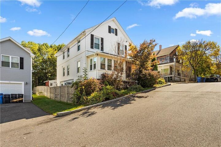 63 Lincoln Avenue  Cranston RI 02920 photo