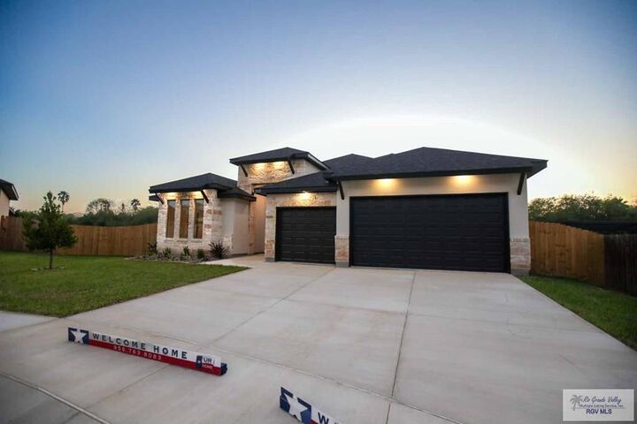 Property Photo: 2005 Su Casa Cir TX 78552
