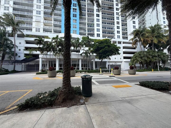 1800 Sunset Harbour Dr 6  Miami Beach FL 33139 photo