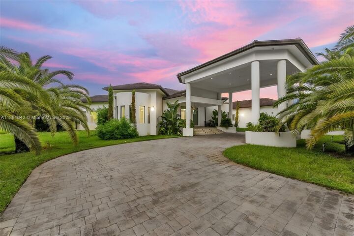 12175 SW 45th St  Miami FL 33175 photo