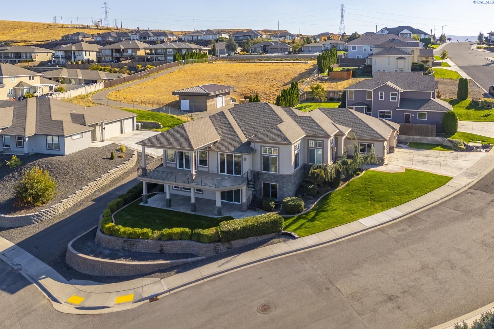 Property Photo:  4601 S Olson St  WA 99337 