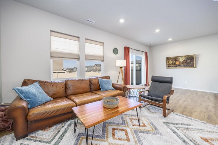 Property Photo: 10002 W 9th Place WA 99336