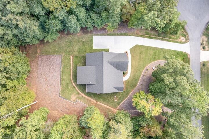 Property Photo:  125 Drayton Court  NC 27028 