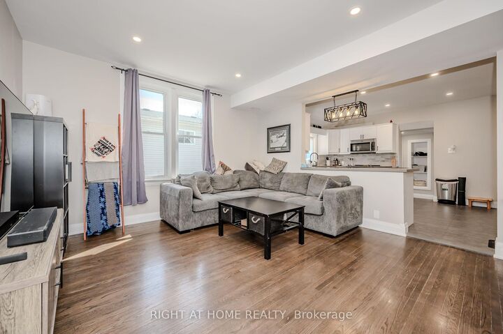 Photo de la propriété: 126 Poplar Avenue ON L7J 2E2