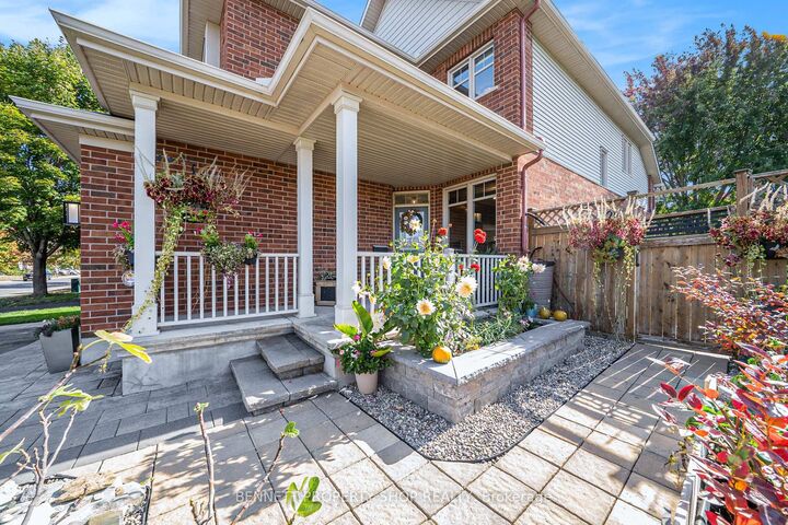 Photo de la propriété:  167 Portrush Avenue  ON K2J 5J4