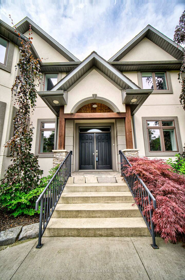 Property Photo: 1659 Hamilton Road ON N6M 1G5