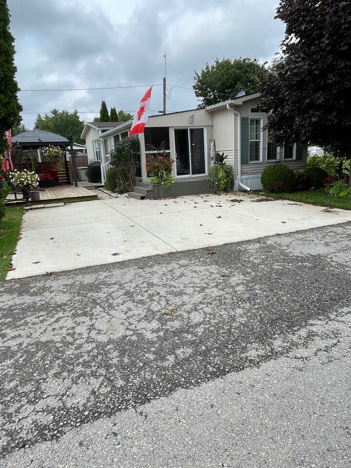 Property Photo: 4449 Milburough Line 5 Spruce ON L7P 0P5