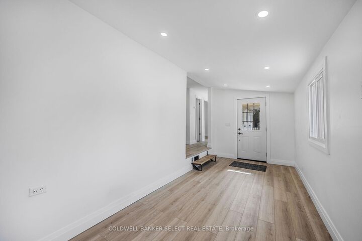 Property Photo: 338 Old Mosley Street Unit 2 ON L9Z 2H6