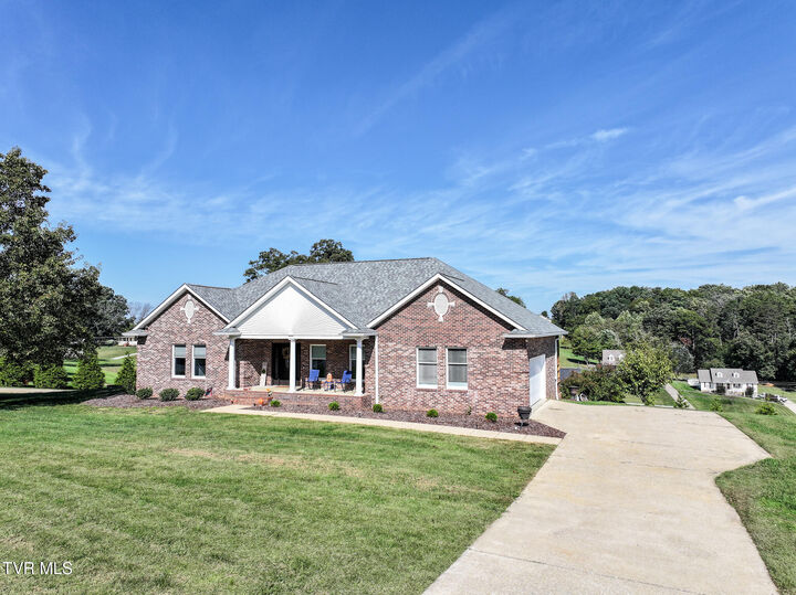 Property Photo: 175 Golf Trace Drive TN 37743