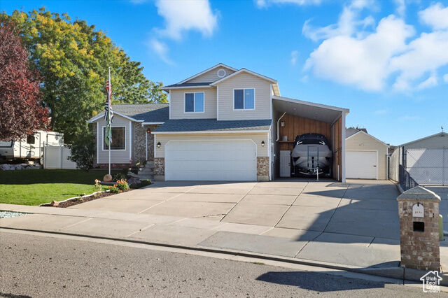 Property Photo: 3171 W 4725 S UT 84067