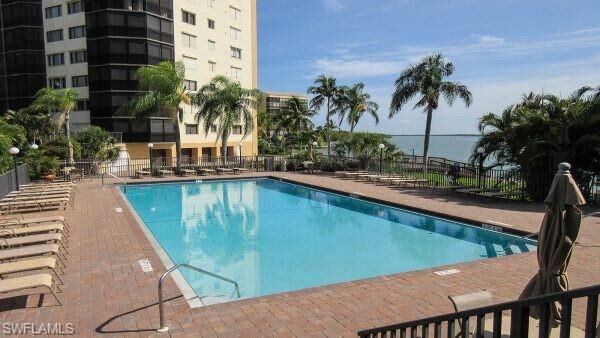 Property Photo:  4263 Bay Beach Ln 714  FL 33931 
