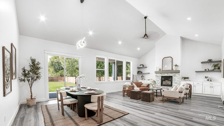 Property Photo: 2025 S Penninger Dr ID 83709-2759