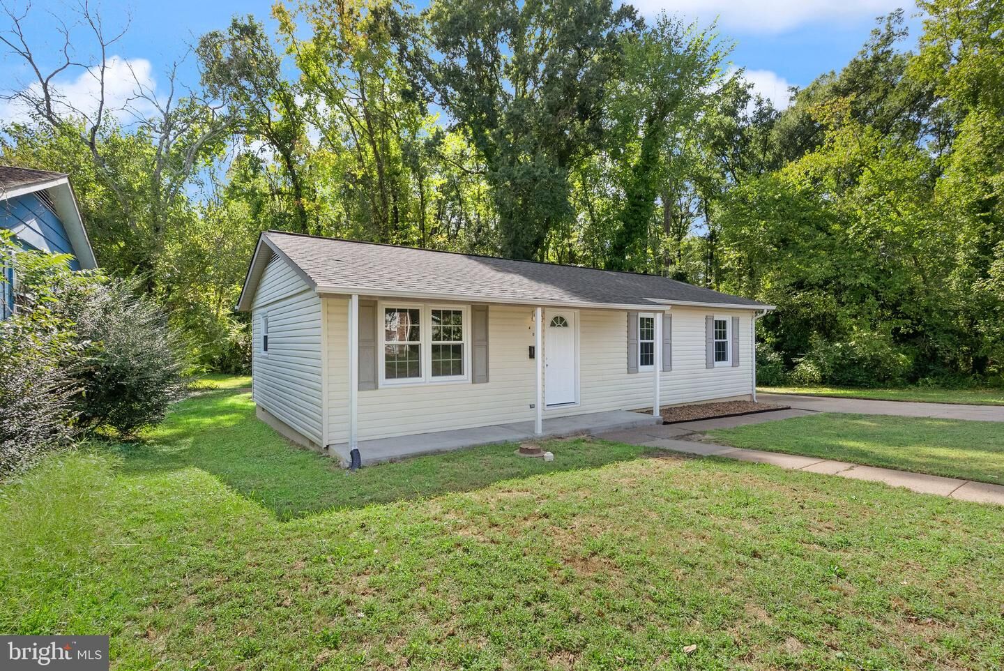 Property Photo: 404 Newell Street VA 22401