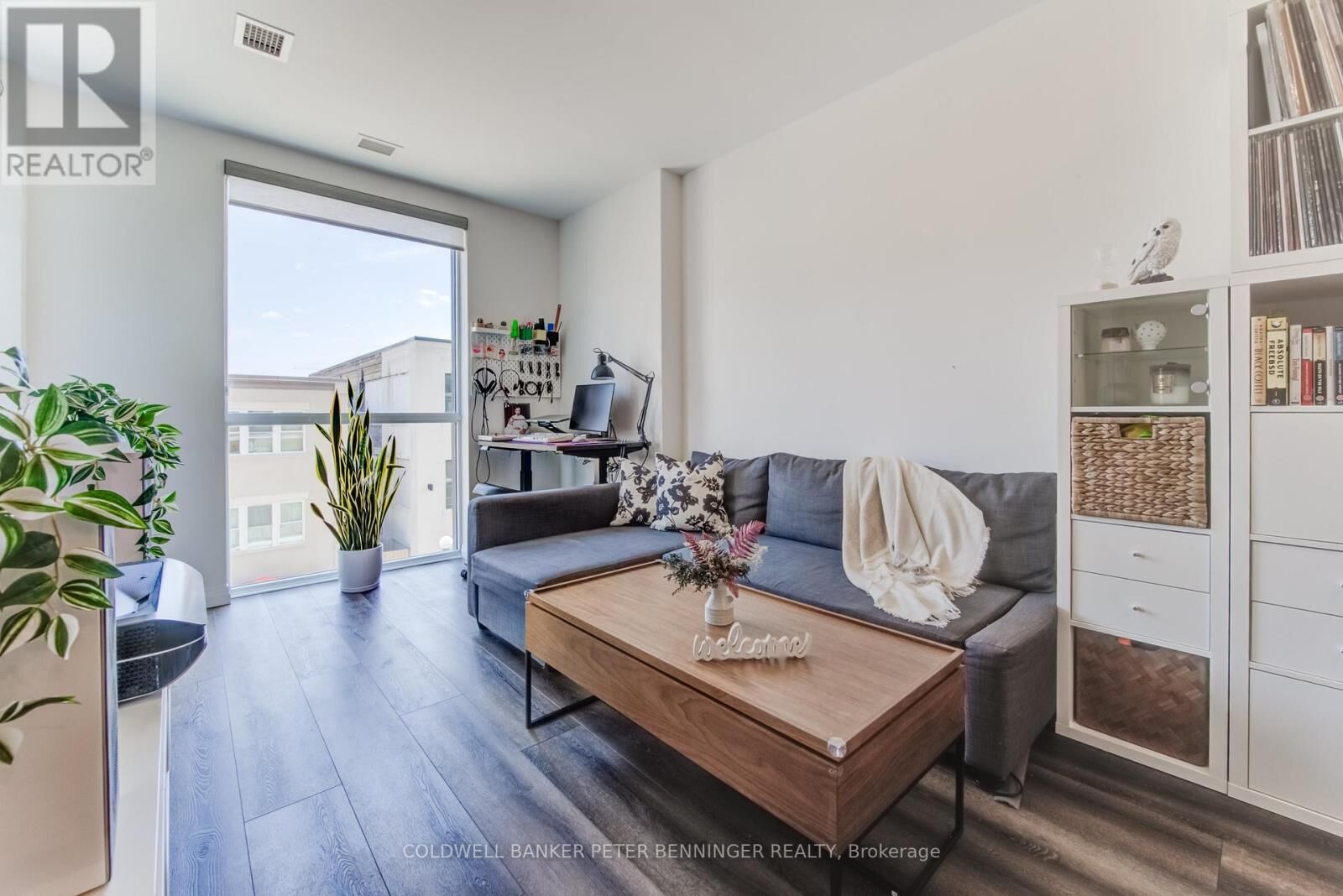 Photo de la propriété: 60 Charles Street West 303 ON N2G 0C9