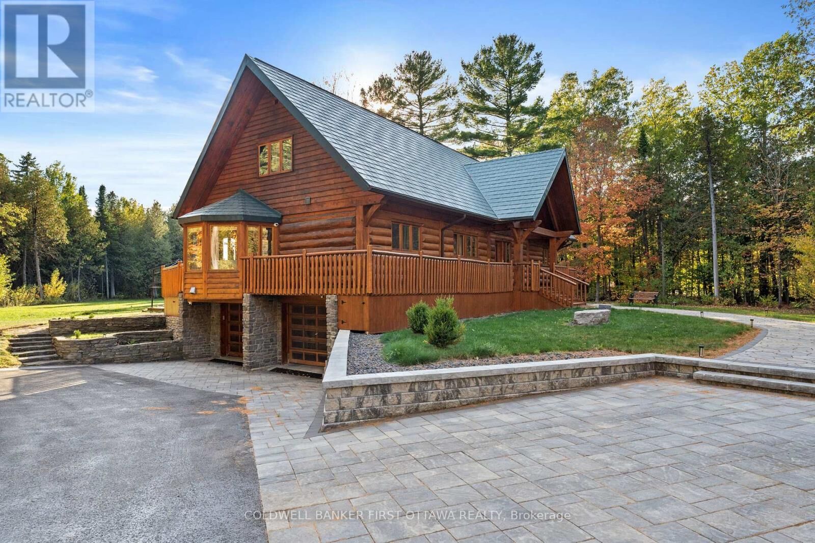 Property Photo: 9 Lucas Lane ON K2S 1S5