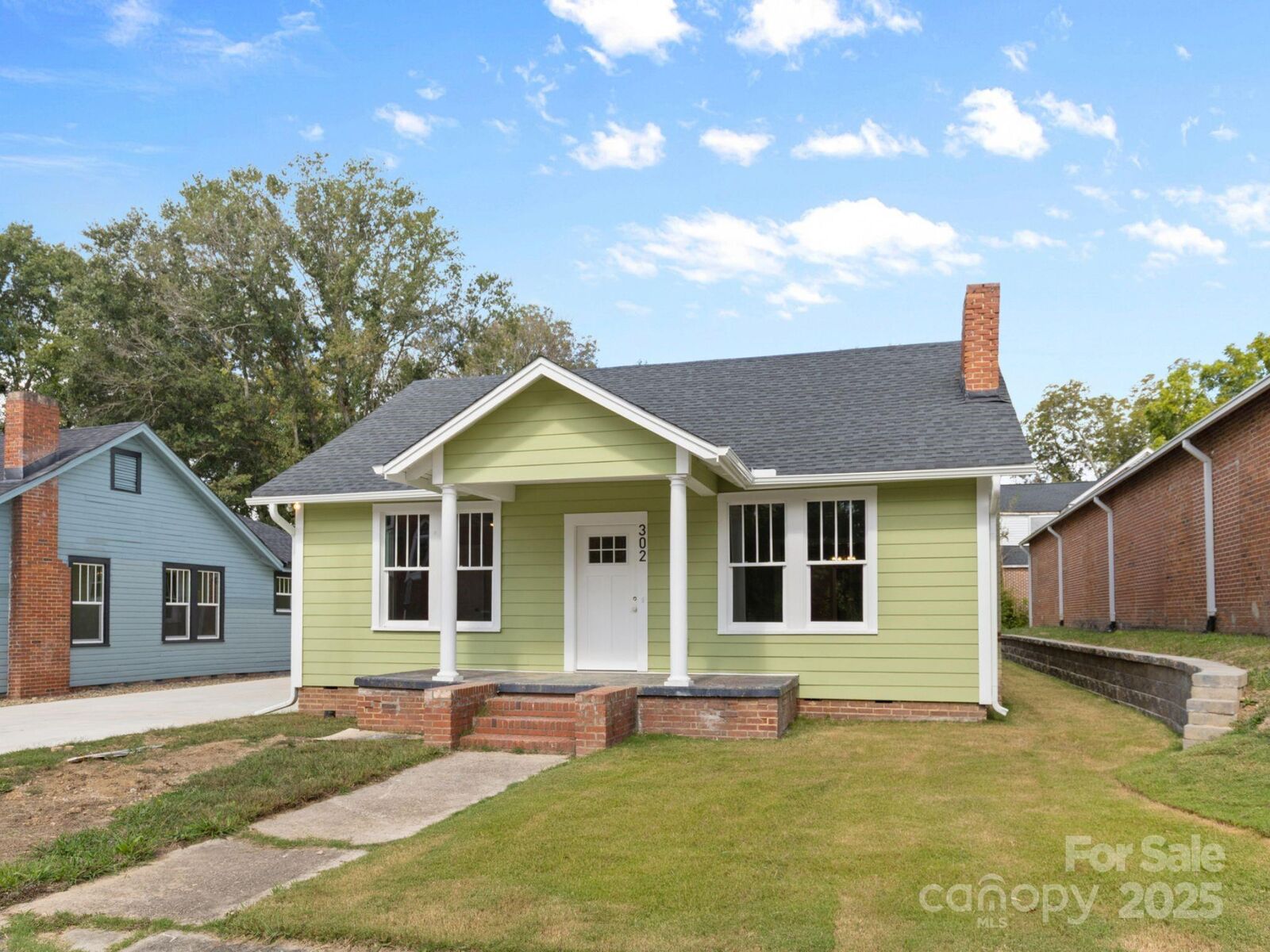Property Photo:  302 W Gay Street  SC 29720 