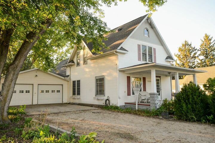 1617 Delphi Street  Ellsworth IA 50075 photo