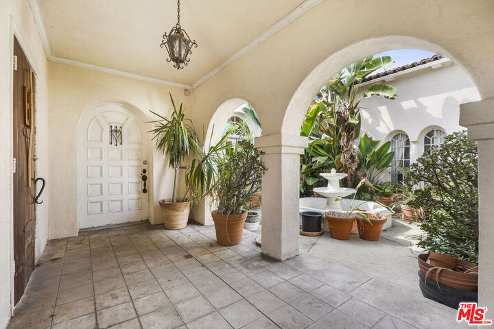 Property Photo: 609 S Highland Ave CA 90036