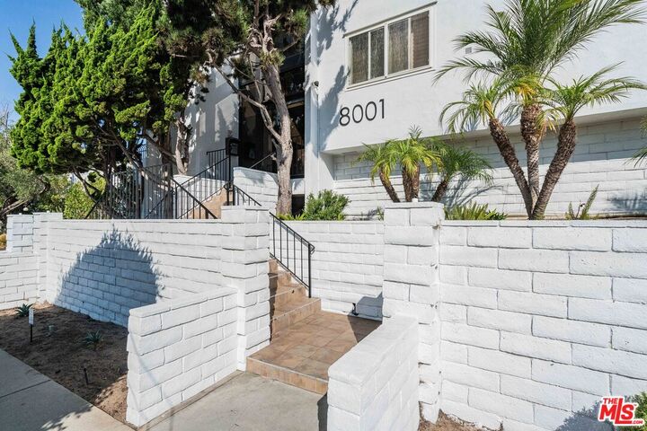 Property Photo: 8001 Redlands St CA 90293