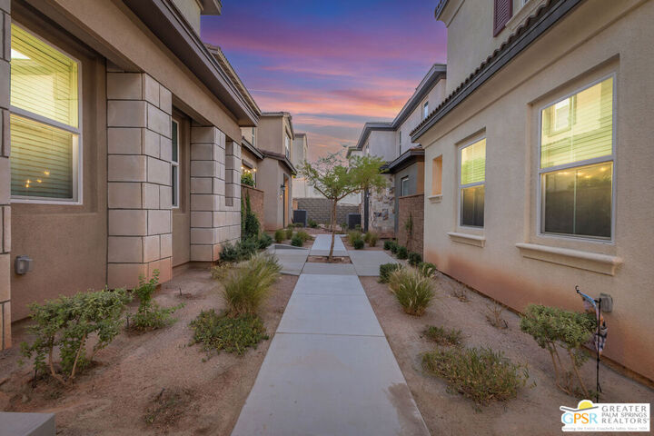 Property Photo:  76284 Yale Way  CA 92211 