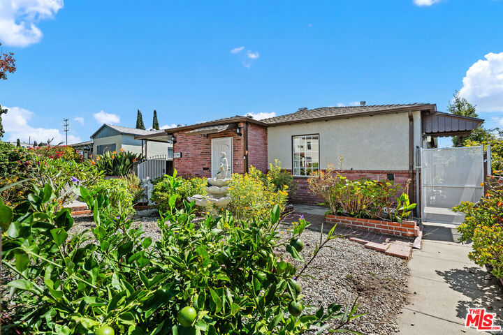 Property Photo: 10830 Tabor St CA 90034