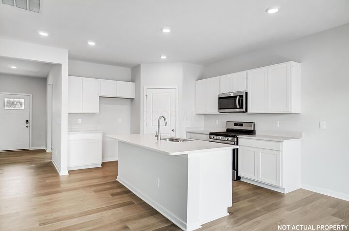 Property Photo: 180 Badger Pass OH 43055