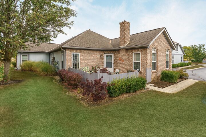 Property Photo:  3832 Falls Circle Drive  OH 43026 