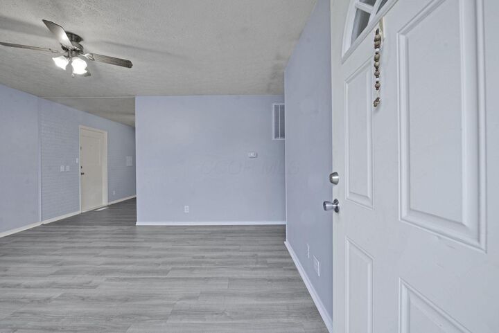 Property Photo: 488 Ridgefield Road OH 43055