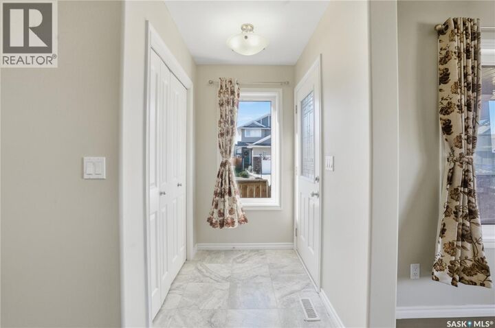 Property Photo: 602 Kolynchuk Court SK S7T 0W1